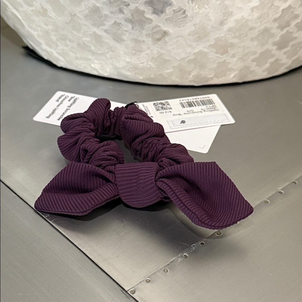 Lululemon Uplifting Scrunchie Bow – Grape‎ Thistle Purple 💜 NWT